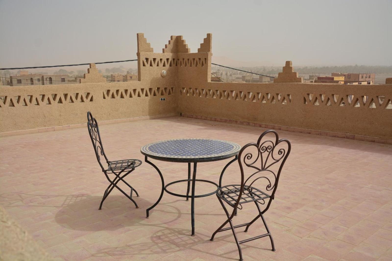 Sahara House Hotel Merzouga Bagian luar foto
