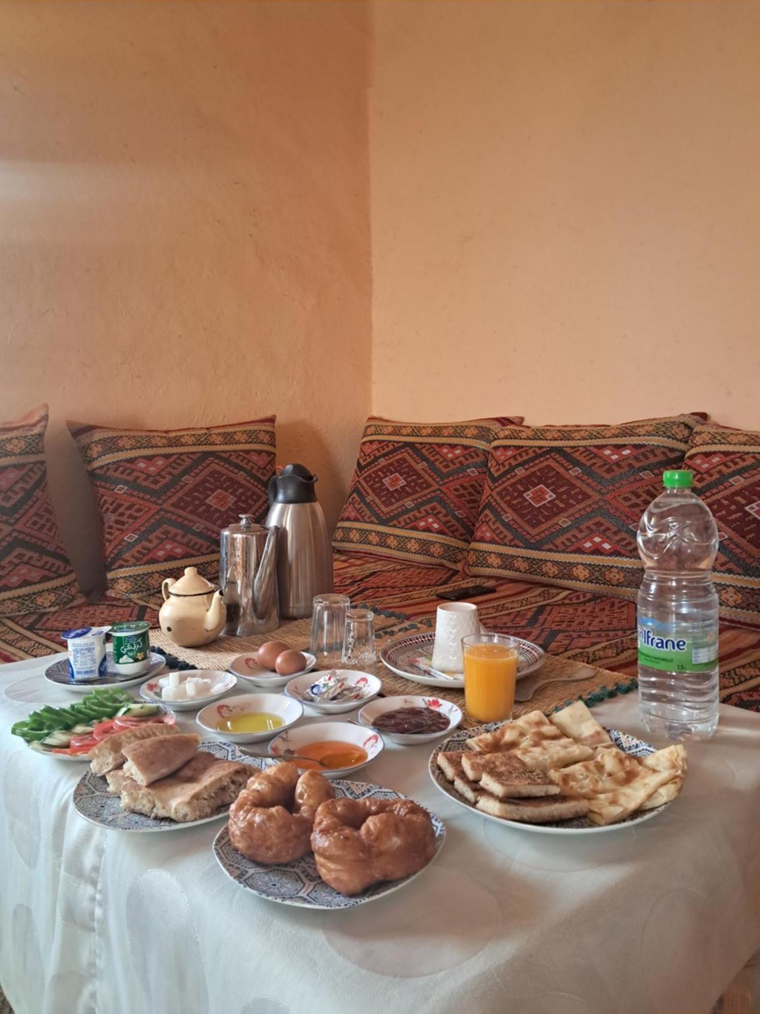 Sahara House Hotel Merzouga Bagian luar foto